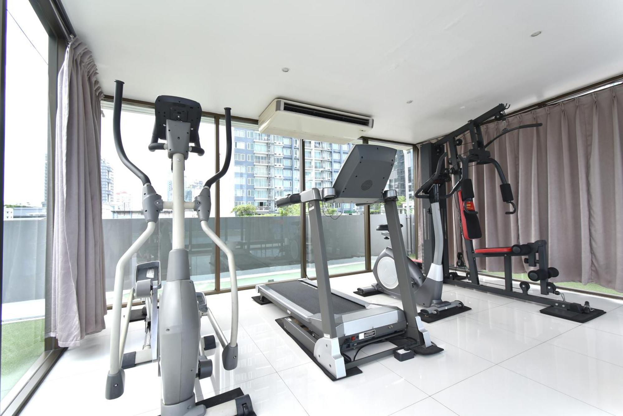 Ascella Sukhumvit 38 Apartment Bangkok Exterior photo
